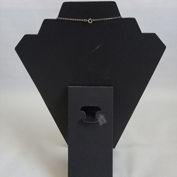 Round Windmill Etched Pendant Single Strand Gold Tone Chain Lightweight Necklace - Picture 2 of 9